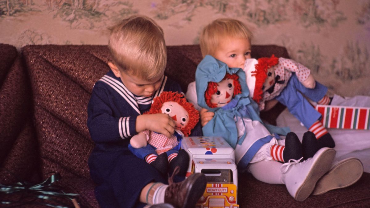14 Popular Dolls From 20th-Century America