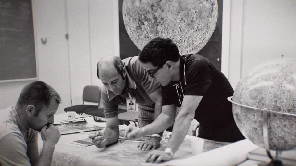 a black-and-white photo of Farouk El-Baz, the egyptian scientist and geologist who helped NASA plan the Apollo program